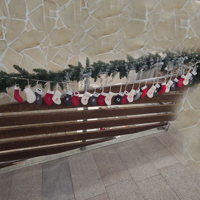Adventný kalendár s ponožkami na darčeky