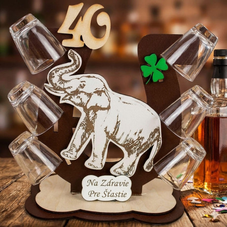 Drevený stojan na alkohol v tvare podkovy s gravírovaným slonom, číslom 40 a sadou 6 sklenených pohárikov