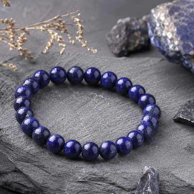 Náramok lapis lazuli – prírodný minerál na zápästie