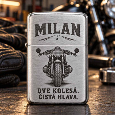 Zapaľovač pre motorkára s menom – v garáži