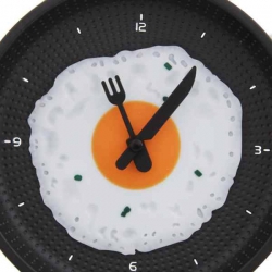 Kuchynské hodiny panvica s volským okom width=