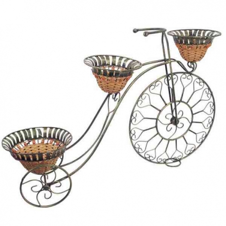 Veľký bicykels s troma kvetináčmi
