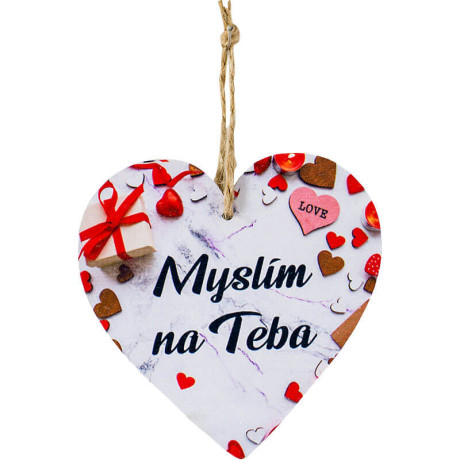 Drevené srdce s nápisom