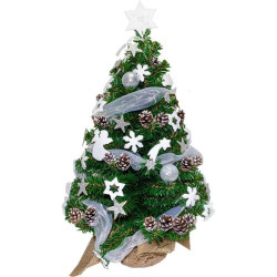 Ozdobený vianočný stromček do bytu width=