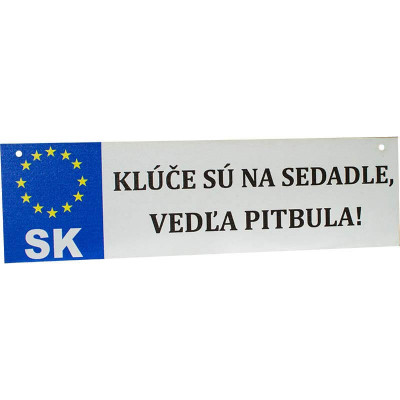 Vtipná ŠPZ - Kľúče sú na sedadle, vedľa pitbula