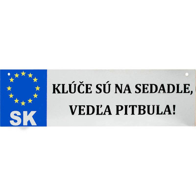 Vtipná ŠPZ - Kľúče sú na sedadle, vedľa pitbula
