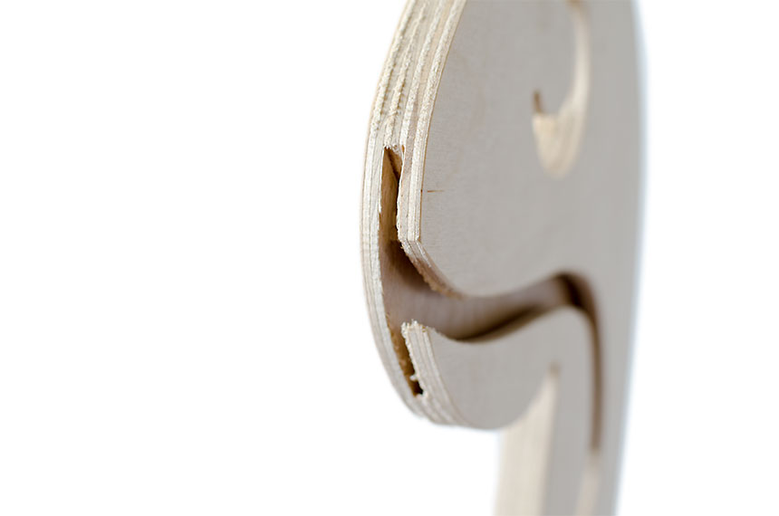 Detail na papuľku dinosaura kadial sa vhadzujú mince