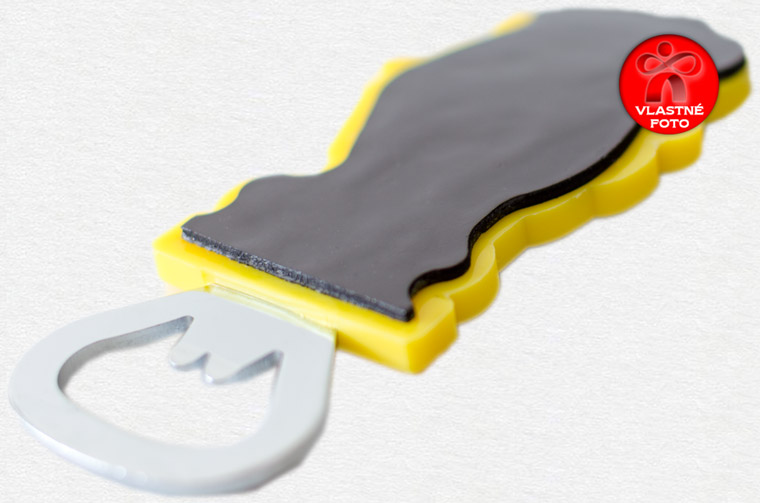 Detail na magnet v zadnej časti otvárača Slovensko s Jánošíkom Detail na magnet v zadnej časti otvárača Slovensko s Jánošíkom